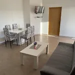 公寓 žuti 内乌姆