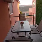 公寓 žuti 内乌姆