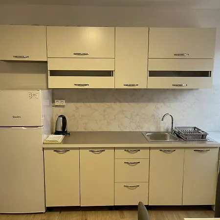 Zuti Apartment