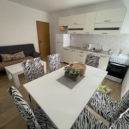 Zuti Apartment Neum