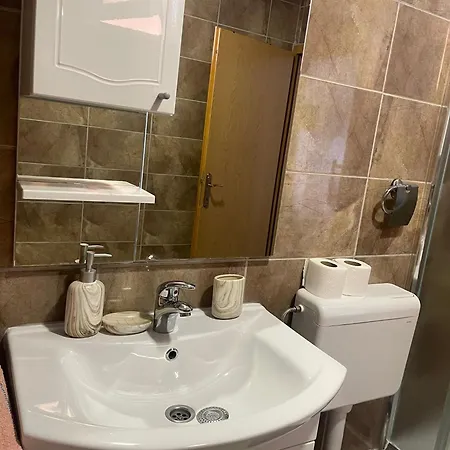 Apartment Zuti *