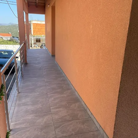 Apartment Zuti Neum